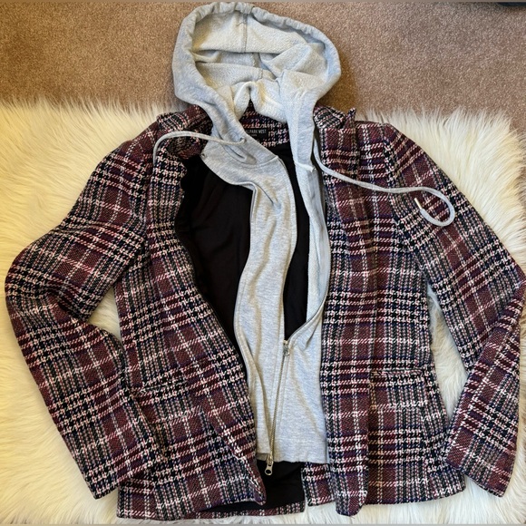 Central Park West Coco Plaid Blazer in Red Plaid Removable Zipper Hooded Dicky - Picture 5 of 7